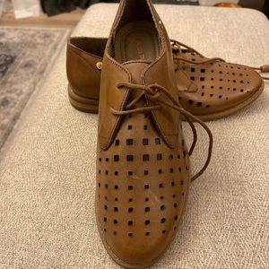 Great shoes! I have them in a size 9 NWOT